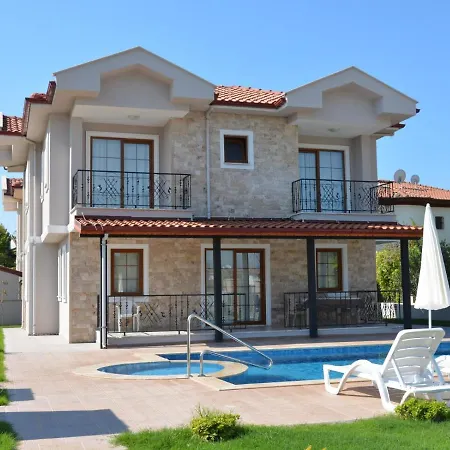 빌라 Stunning 4-bed Konak Private & Pool