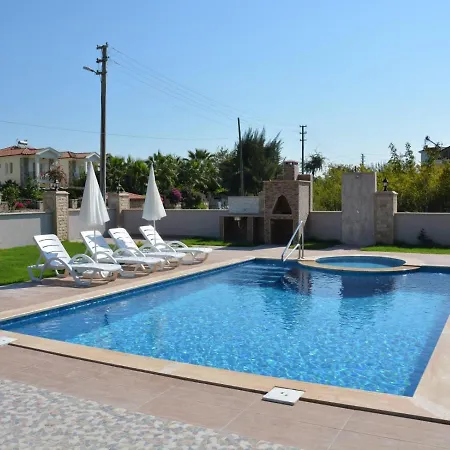 Stunning 4-bed Konak Private & Pool 빌라 무글라