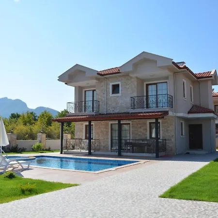 Stunning 4-bed Konak Private & Pool 빌라 무글라